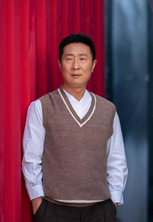 既然林永健的生日是2月14日情人节,他看这么贵,就拉着周冬琪走了