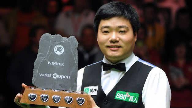 3-0赢3个赛点,丁俊晖4-0横扫世锦赛冠军,次轮迎战最准男人_宾汉姆