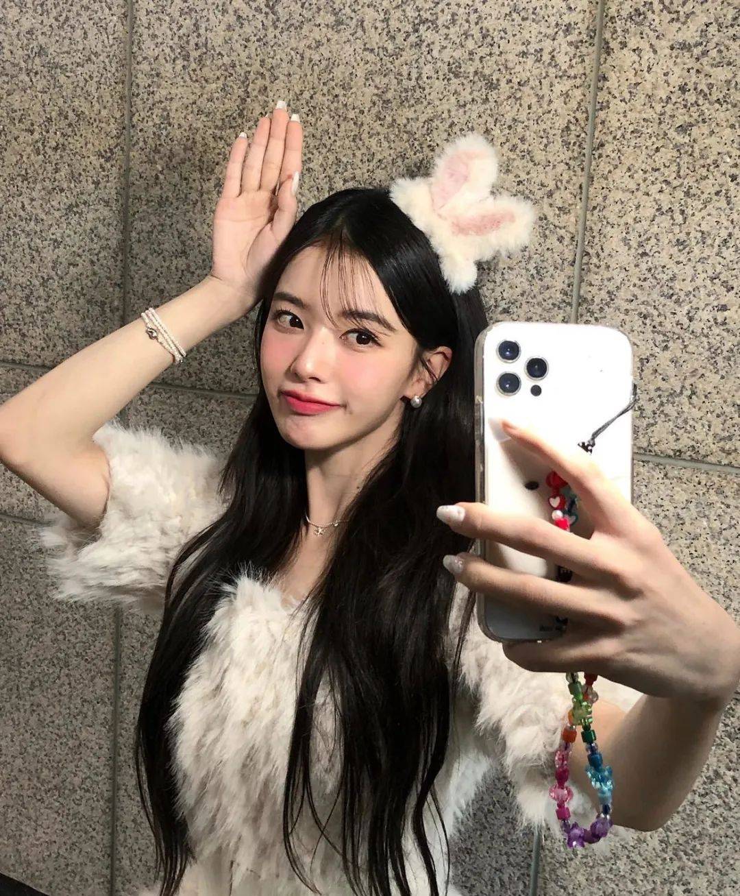 兔年要看兔美女,盘点娱乐圈兔相美女~_兔子_眼影_长相