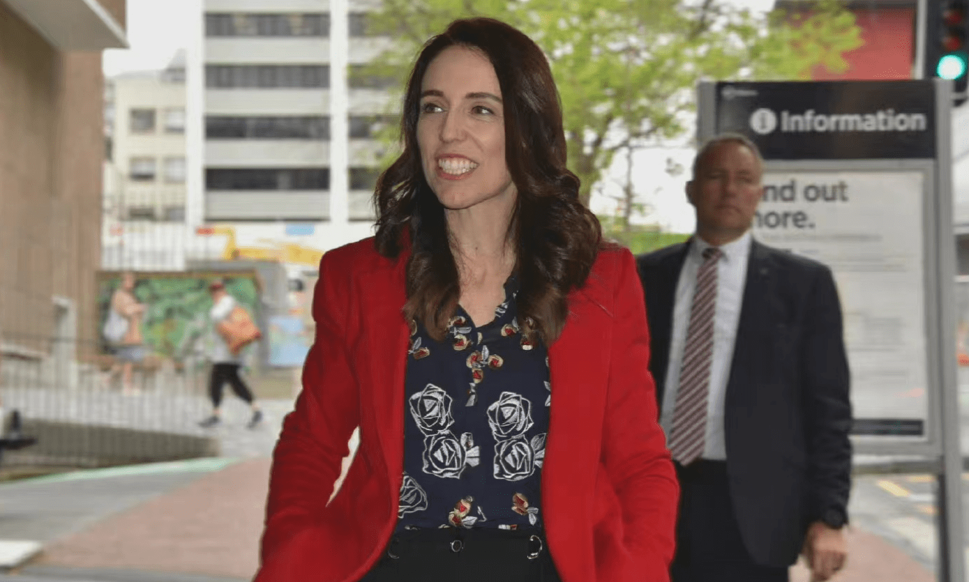 新西兰女总理辞职带娃!