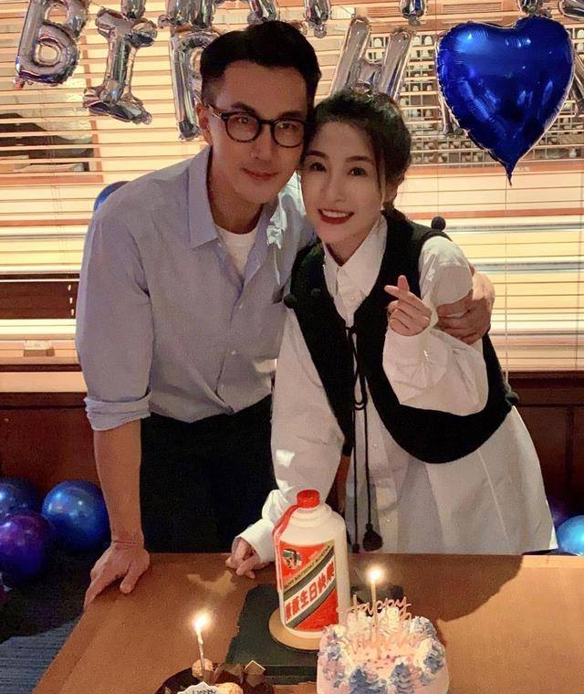 tvb林夏薇庆34岁生日,和刘恺威亲密贴脸合影,却不见富豪老公_莫赞生