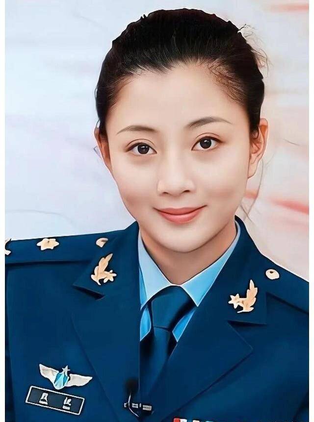 10位明星鲜为人知的军衔,有的是军中绿花,有的是军艺校草!