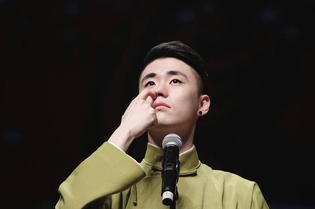 粉丝狂喜,龙字科招生张云雷全程直播,希望未来继续营业!