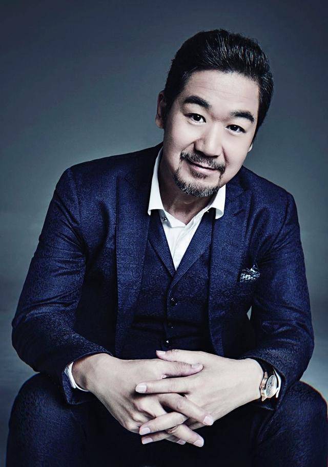 "老戏骨"张国立也被郑爽波及,深夜发文抱怨,文案让人心疼不已_片酬