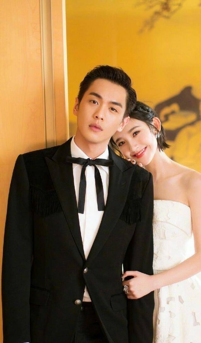 张若昀:在没有爱的环境中含泪长大,29岁结婚生子,32岁随父出庭_张健