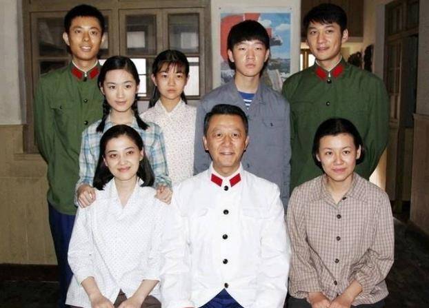 父母爱情编剧去世,曾嫌弃郭涛肿眼泡配不上安杰,遗作望今年播出_刘静