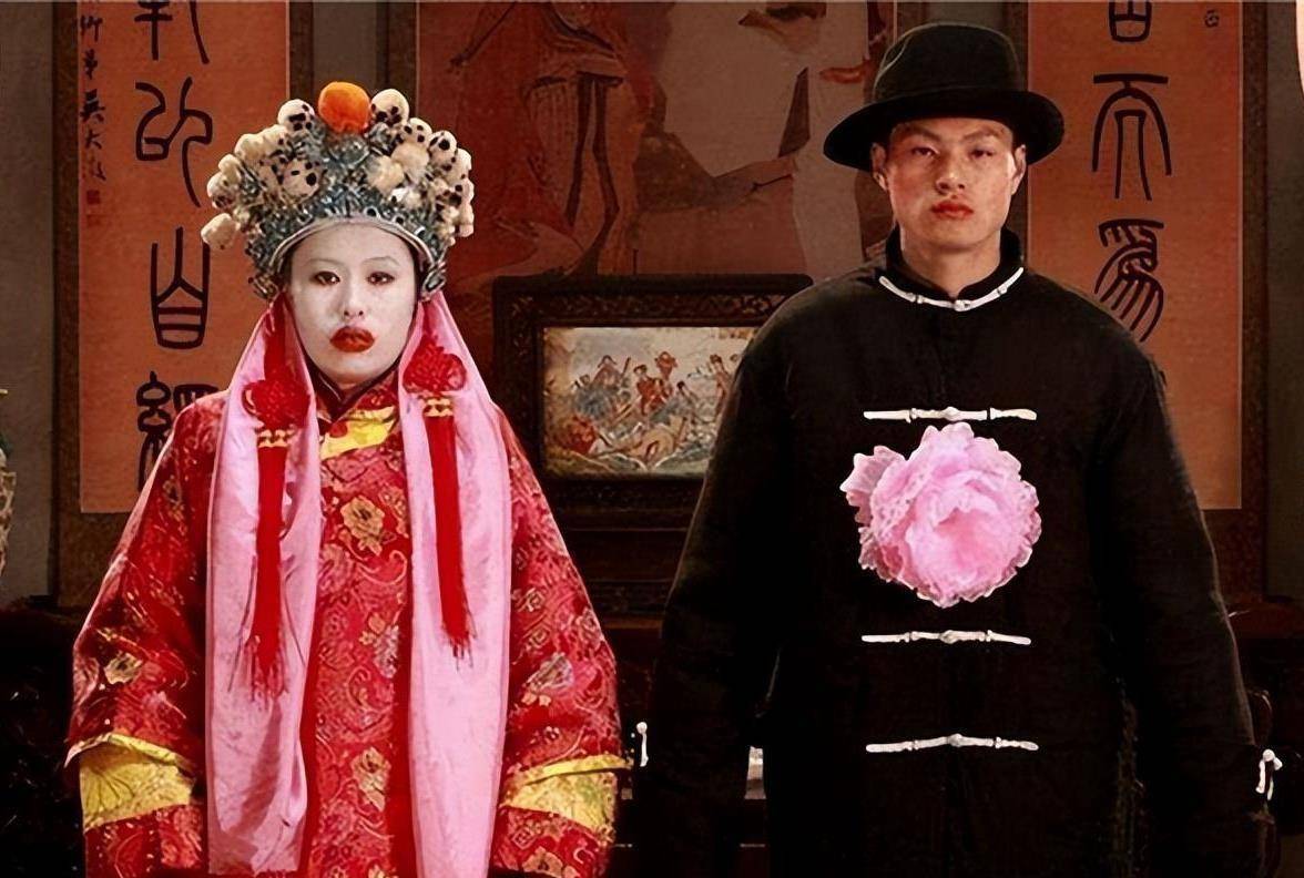 "的结婚照,仔细观察新娘的样子,揭露让人畏惧的真相_活人_照片_古代