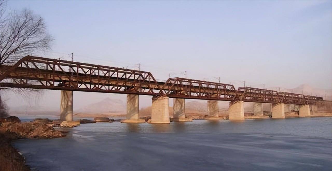 滦河大铁桥,詹天佑的"得意之作",巧妙的"四大创造"_唐山_铁路_桥墩