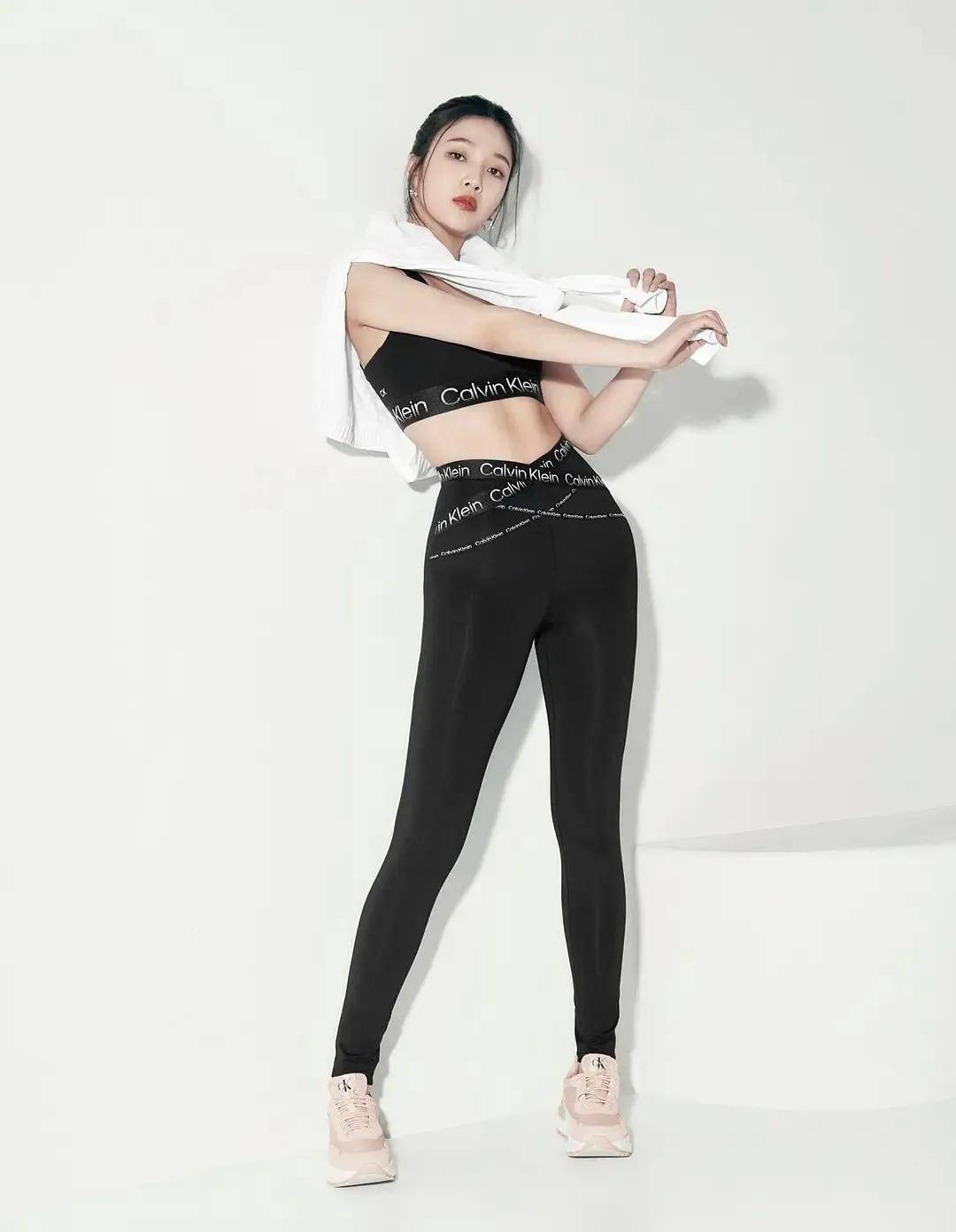 韩国女星朴秀荣 为什么被称为"糕糕"_偶像_蛋糕_身材