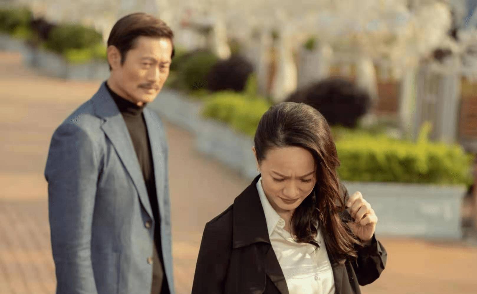 44岁简慕华参选港姐片段被翻出,身材匀称好吸睛_丈夫_黄德斌_因为