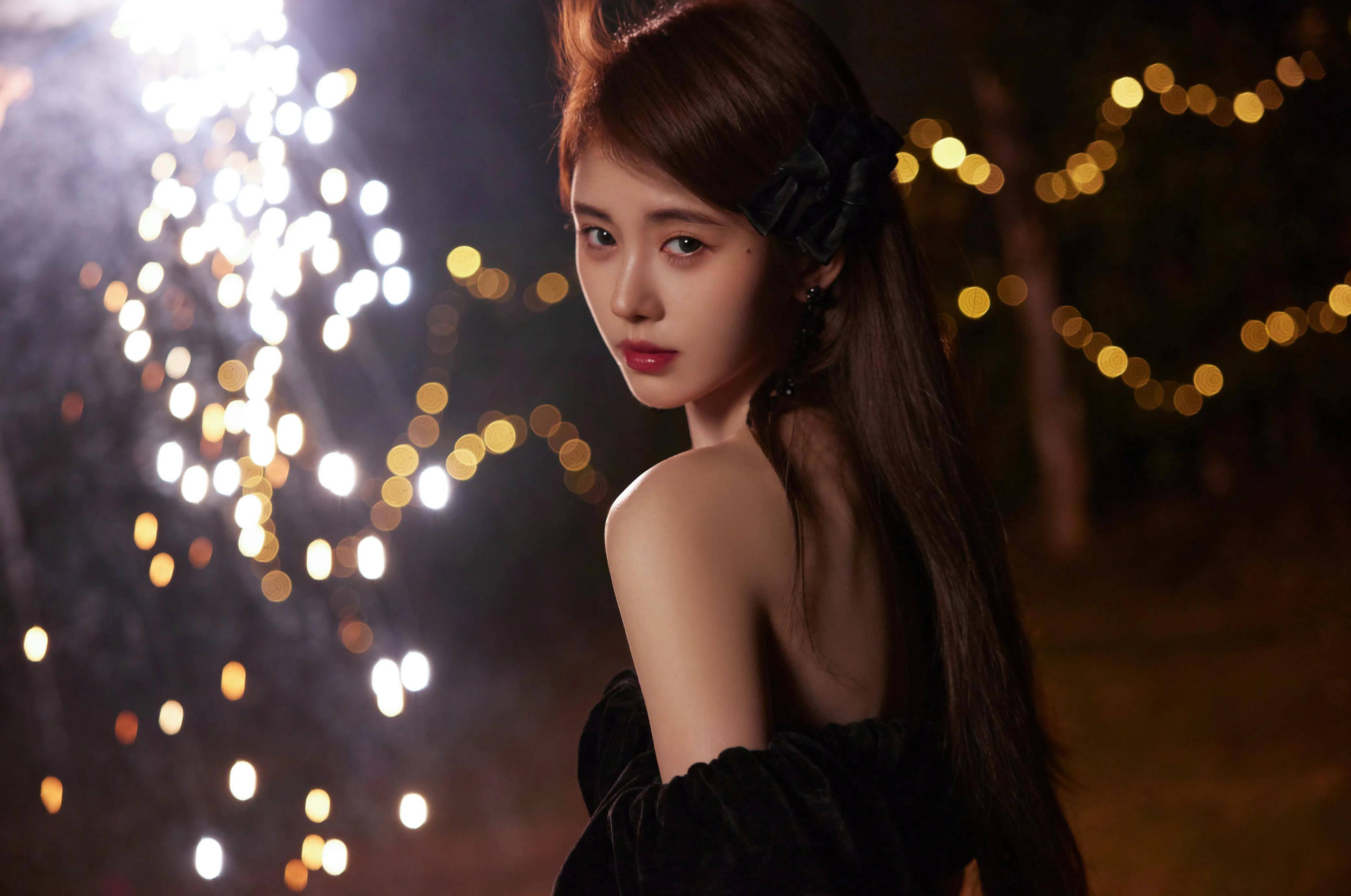 鞠婧祎分享新年美照送祝福,温柔甜美,美丽动人_小鞠_爱慕_玫瑰