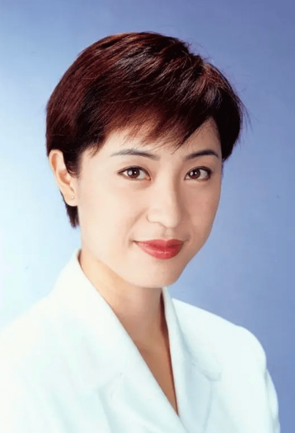 陈法蓉:我两次被"小三",谈恋爱被骗两亿,爱情算什么东西_香港_的发展