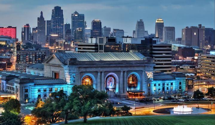 亚历克斯-阿巴诺斯美国还有一个堪萨斯城,就在密苏里河和堪萨斯河的