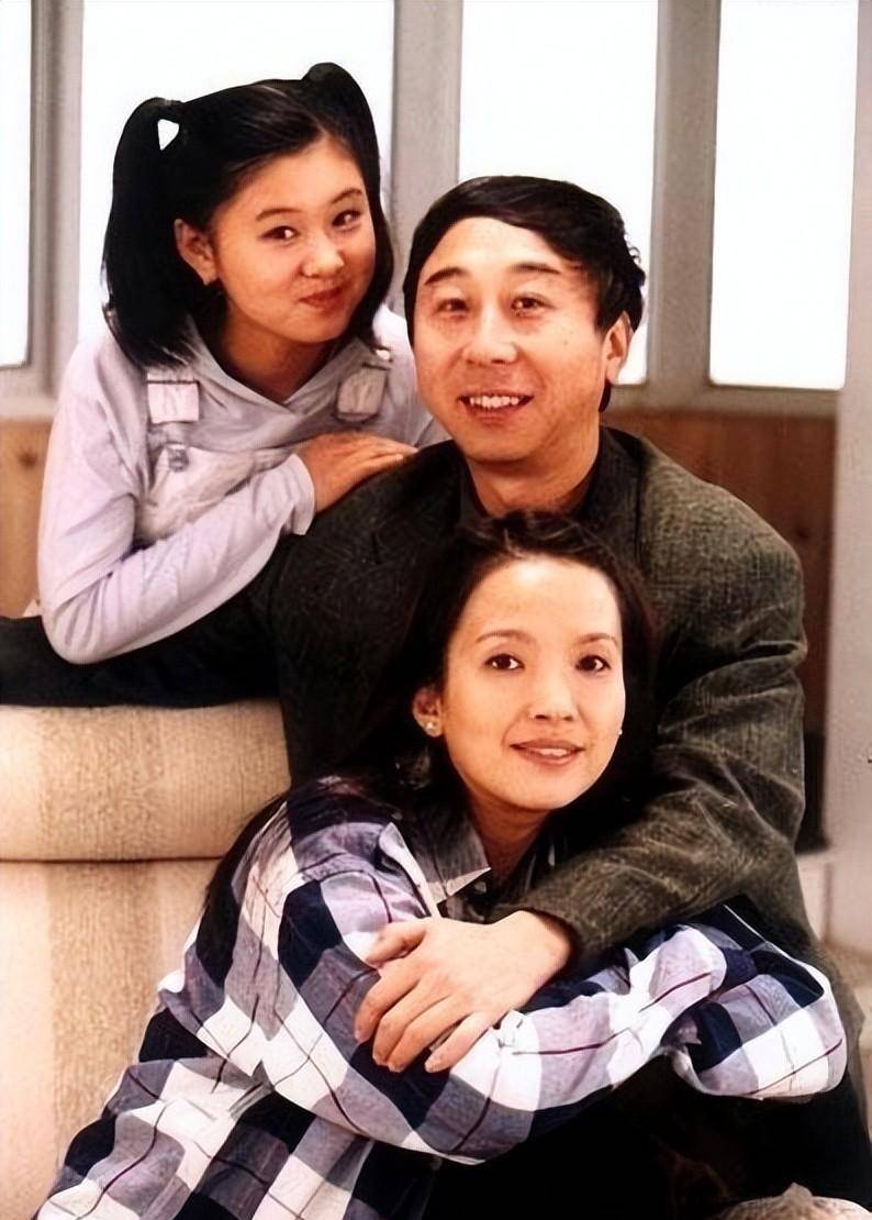 演员李小萌:嫁相恋7年王雷,结婚9年无绯闻,36岁生二胎_表演_事业_剧中