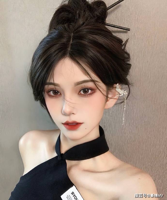 精致美女头像图片真人版美女背影气质撩人头像图片高冷美女头像图片