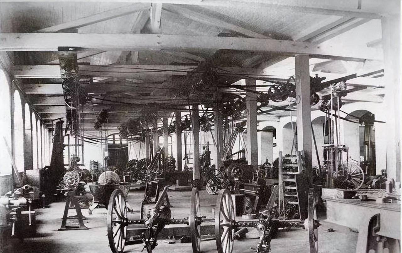 一,创办安庆内军械所曾国藩在人们口中的好与坏我们多数列举:其实一切