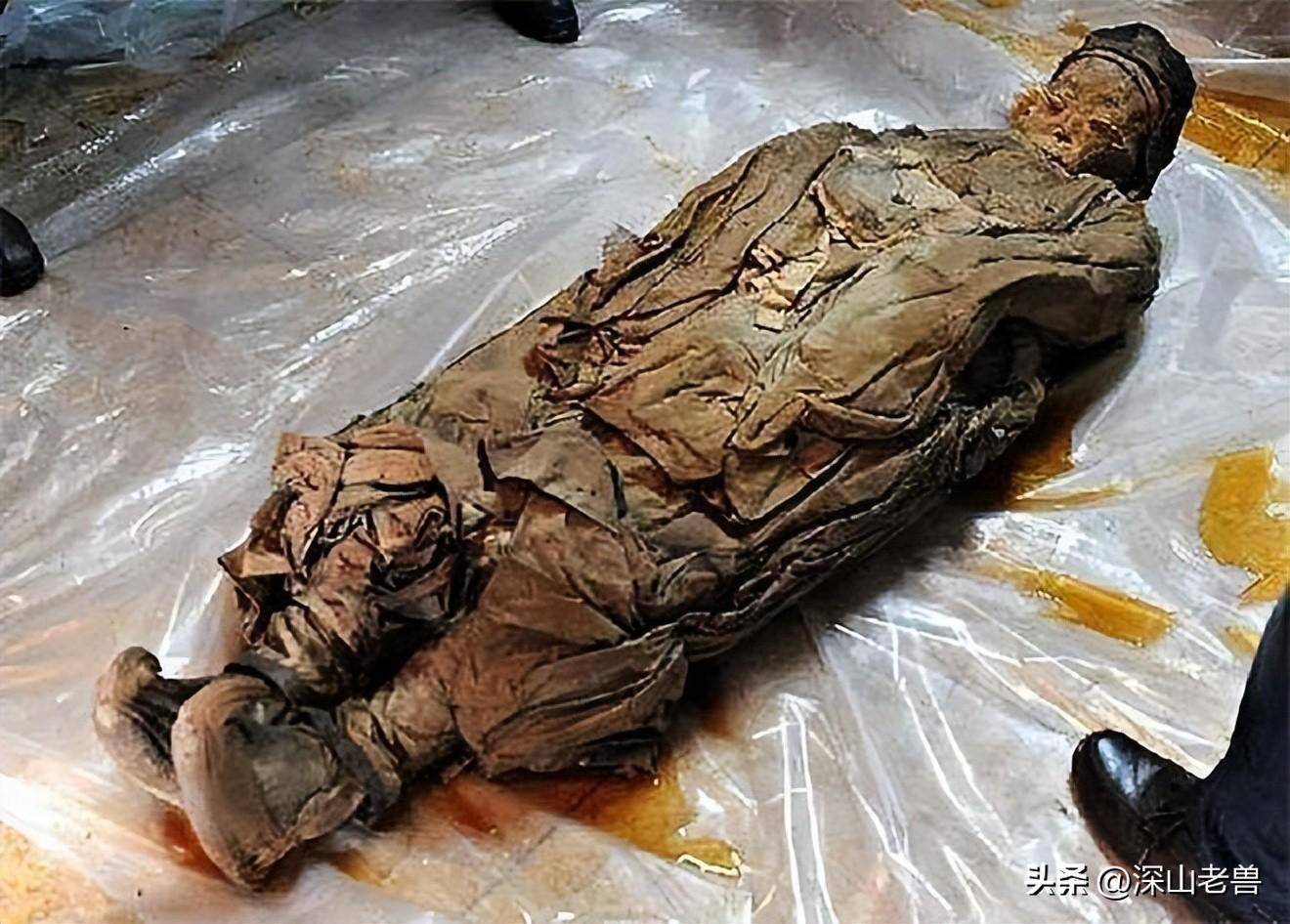 2002年,江苏发现一座汉代古墓,棺中惊现一具千年不朽的美人尸体_棺材