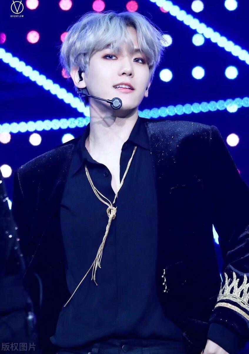 superm 新歌宣传,边伯贤冷酷,金钟仁帅气,只有他燃爆全场_节目_舞台