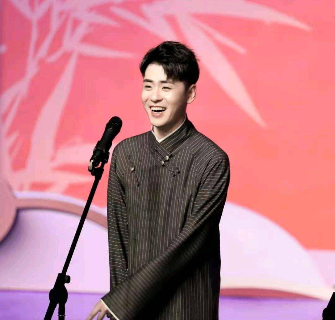 张云雷先生天津演出之为什么演《对春联》?_传统_杨九郎_师父