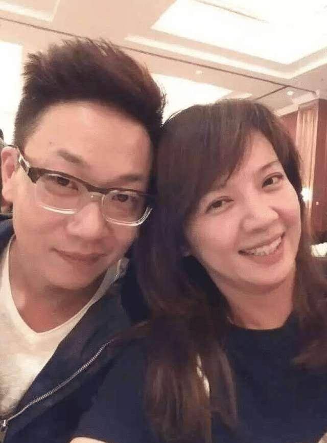 主持人林海,两任妻子都是同行,如今49岁生活十分幸福_工作_金玲_东方