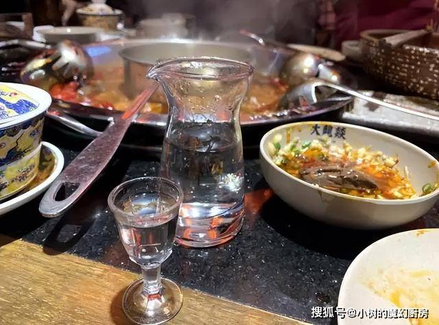 都说"冰镇"白酒不能喝,为何国窖1573提倡冻着喝?
