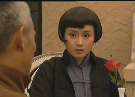 童年老剧《乌丫传说》:农村小丫头成为叱咤上海滩的黑帮女老大_阿德哥