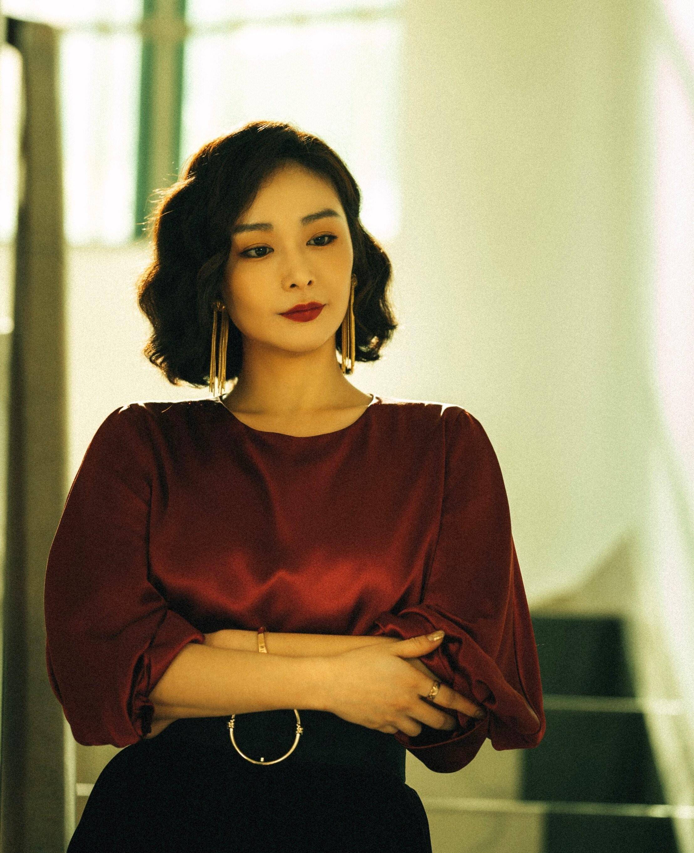 本剧的阵容可谓是群星云集,从咖位来讲,高叶根本排