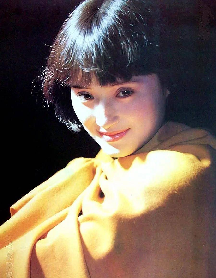 记得80年代女演员柳荻吗?曾登上《大众电影》封面,如今渺无音讯_作品_