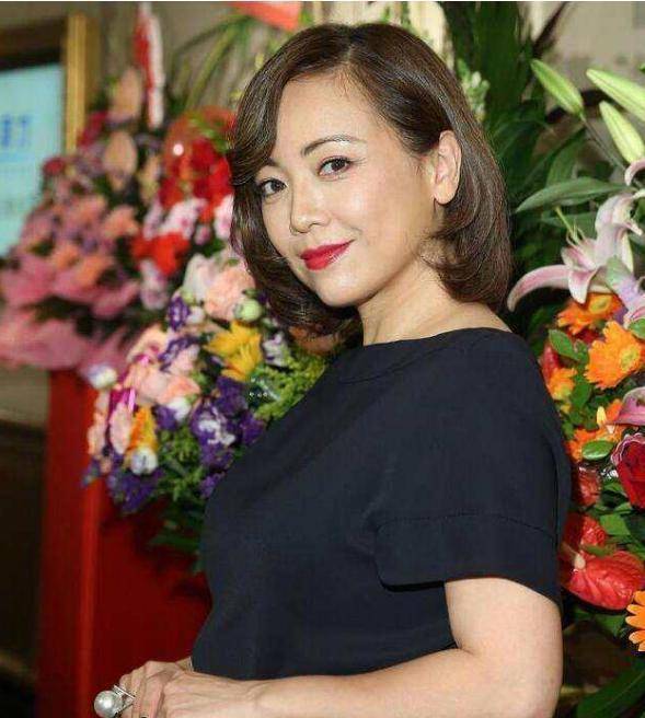 《我和春天有个约会》25年四美现状,有人爆红,有人落魄_邓萃雯_香港