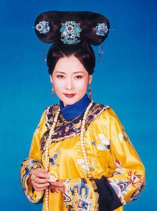 何赛飞:和妹妹十年"夫妻",与初恋裸婚恩爱32年,今成大赢家_父亲_夏赛