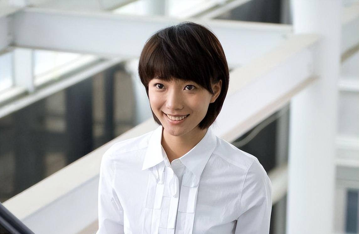 王珞丹曾经红极一时,为何后期变得如此凄惨?_赵宝刚_性格_机场