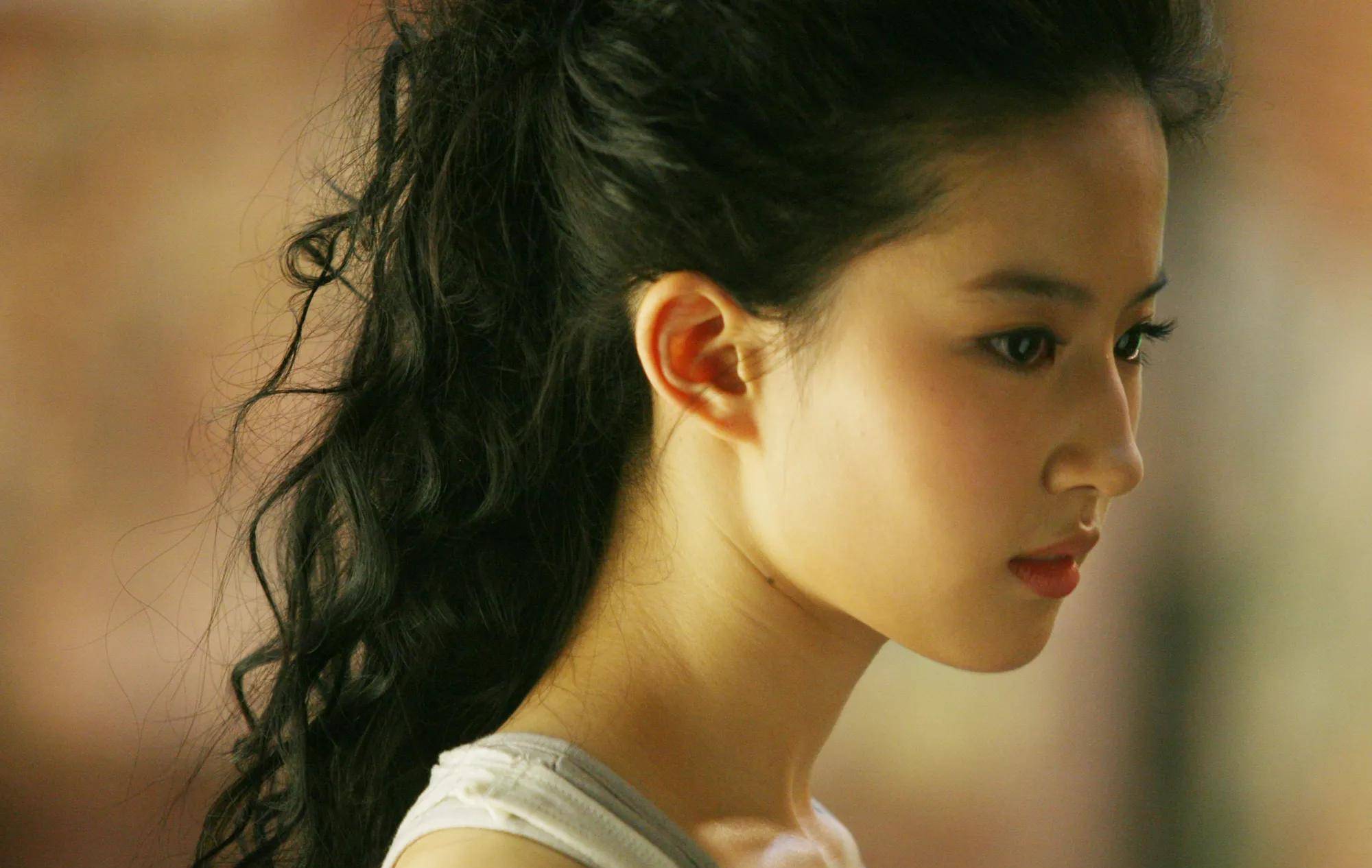 娱乐圈最清纯的女明星,刘亦菲清纯,张含韵甜美,个个都有好脸蛋