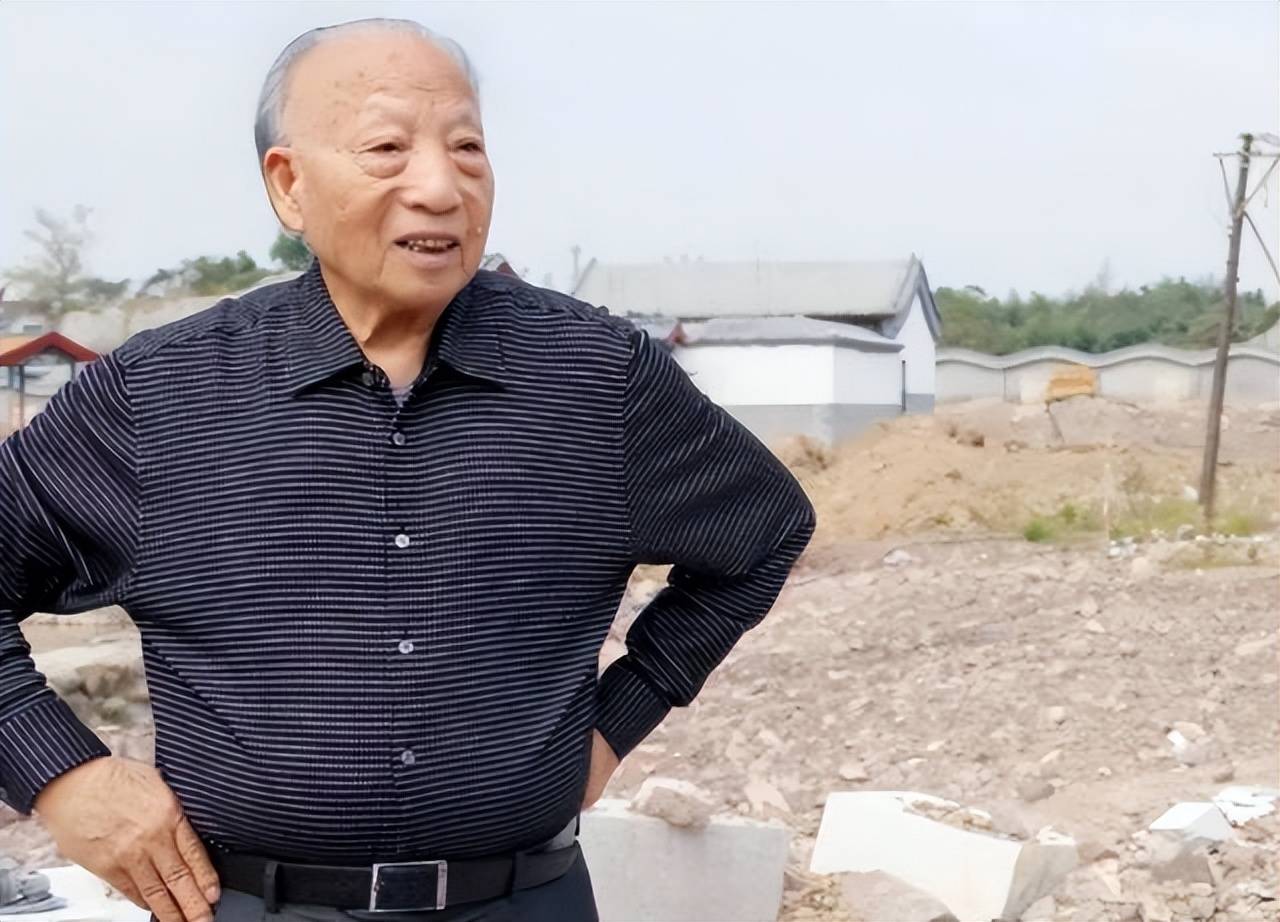 结语徐文荣就是这样的企业家,他一生建镇,建城,建景,建园,他始终不把