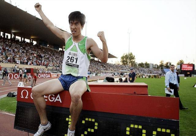 "飞人"刘翔:曾为国争光赢54枚金牌,后来却遭谩骂,这是为何?