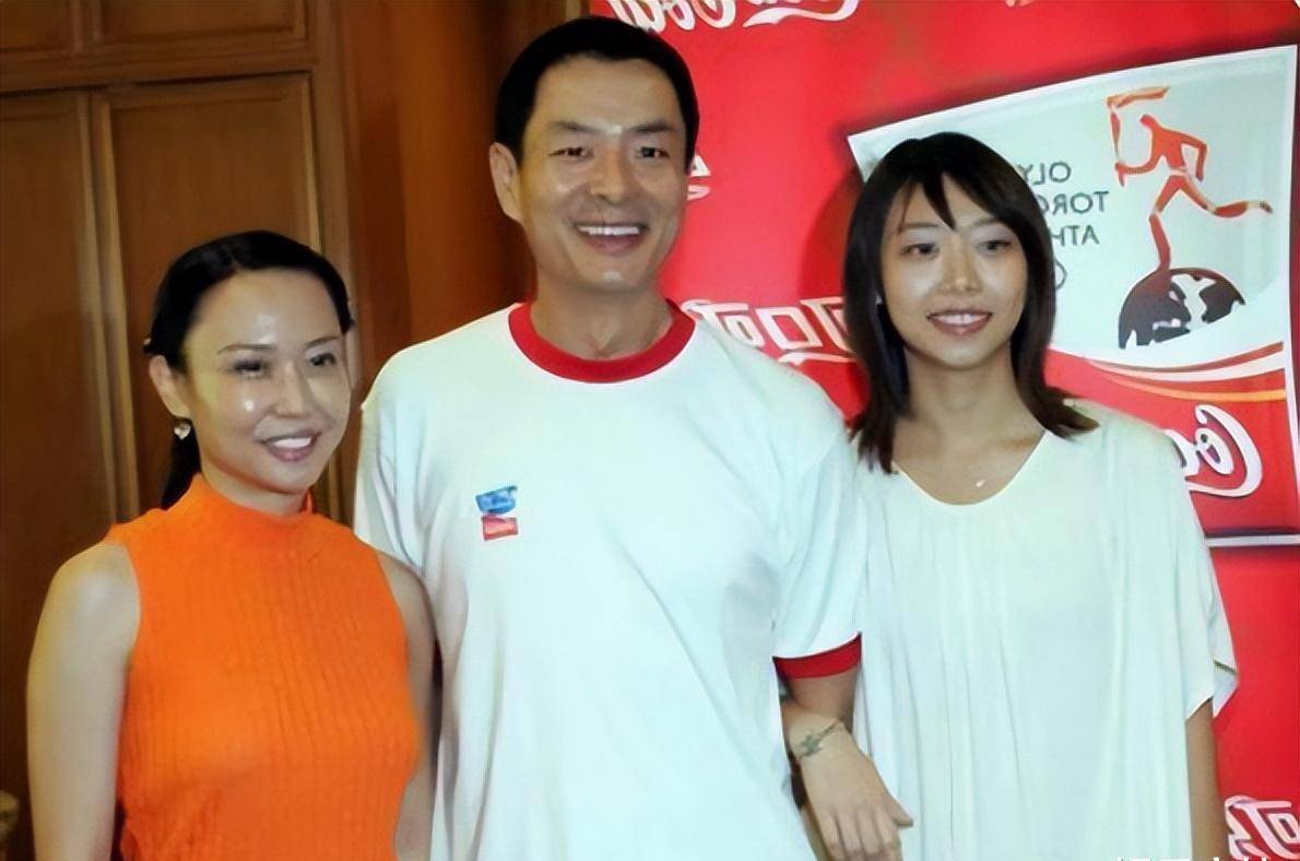 星二代濮方结婚,老爸濮存昕不但没要彩礼,还倒给了女婿一大笔钱