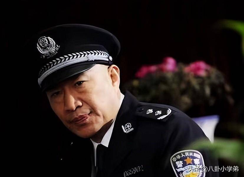 油頭粉面就別演警察了,這4位男演員告訴你,什麼才是真正的警魂_石兆琪