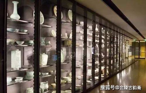 至正元青花龙纹象耳瓶，打破了元代无青花的谣传！_搜狐网