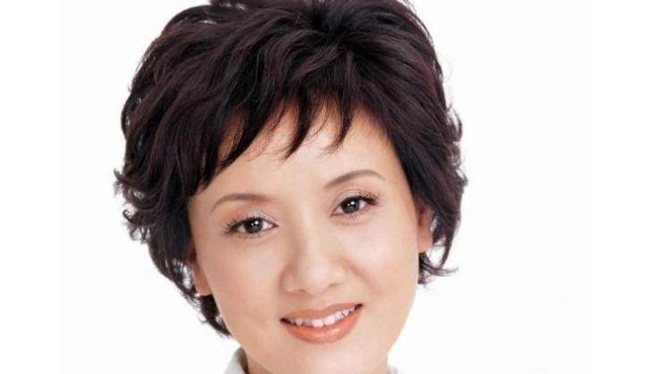 她是张国立的前妻,为了儿子31年单身,却无济于事!