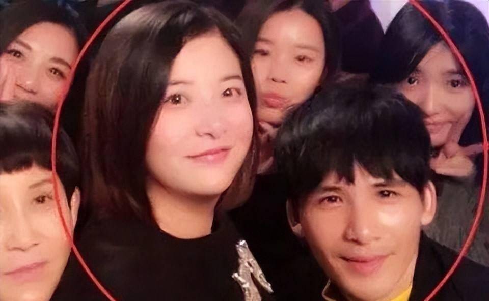 41岁黄小蕾近照,长相漂亮,性格大气,真性情为她赢得了不少粉丝_大张伟