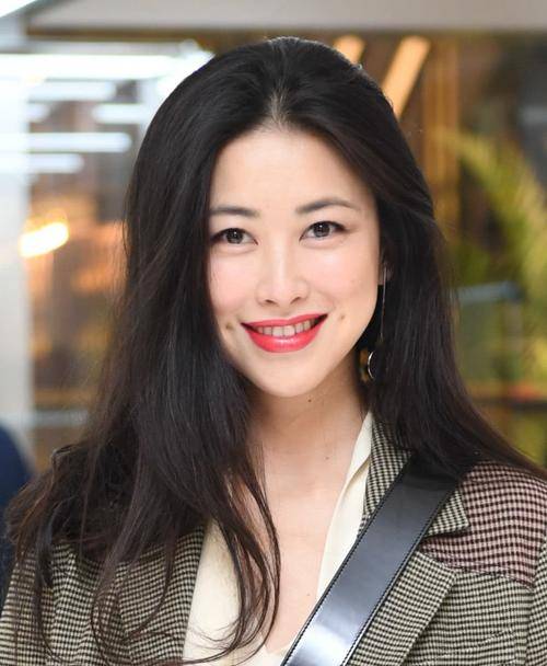 演张鲁一妈妈很难,回到国内演戏难上加难,朱珠:只想做个好演员_因为