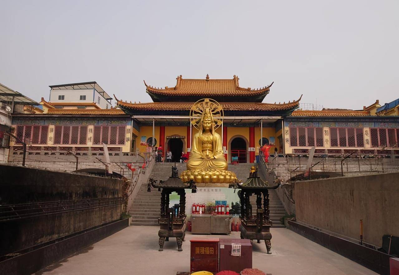合肥批发市场旁的一座寺庙,拥有千年历史,于闹市中取其静_龙云寺_游客