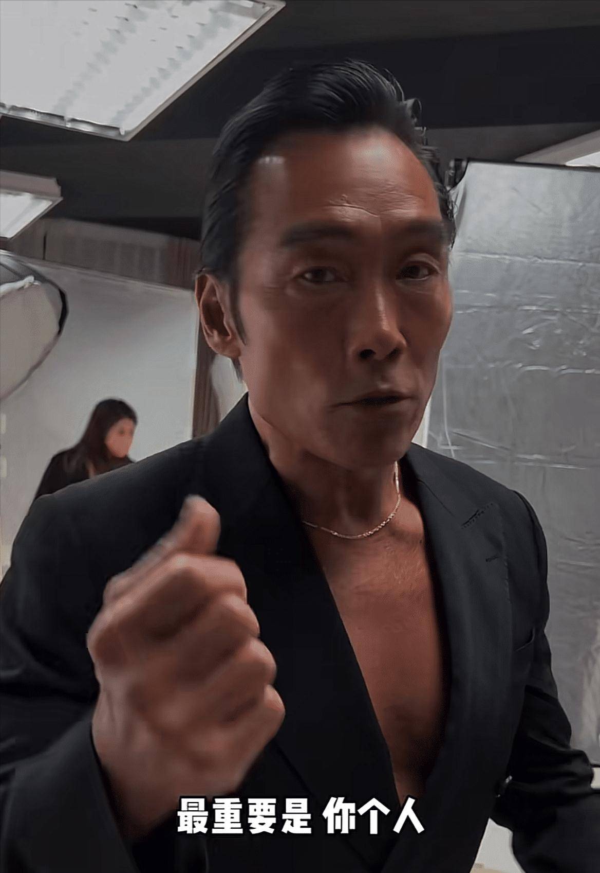 郑浩南在2018年出演电视剧《利刃出击》之后,沉寂了四年之久,直到2022