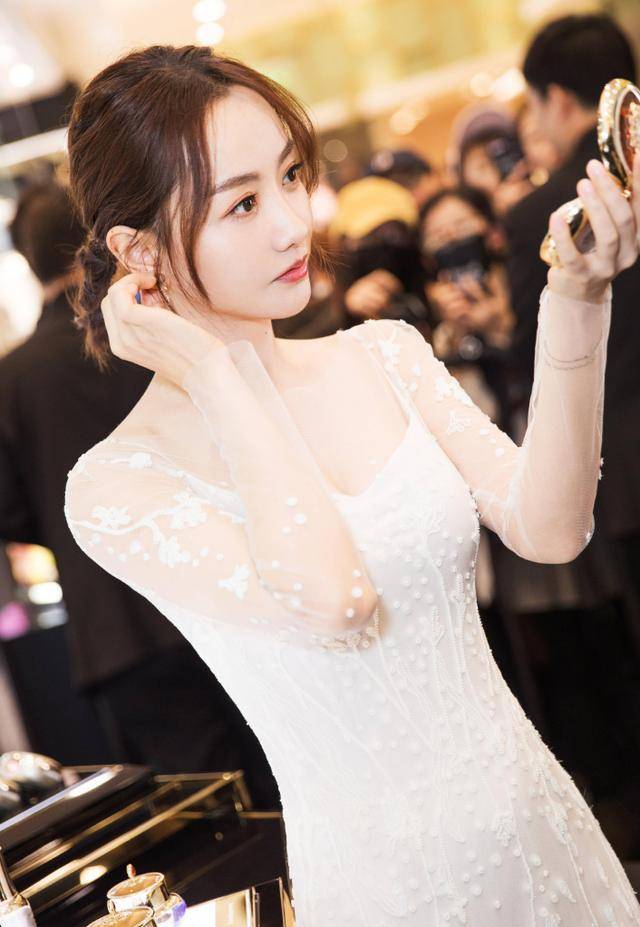 39岁杨蓉,体重仅83斤,坦言:从没胖过,养成姣好身材仅需3点_漂亮_饮食