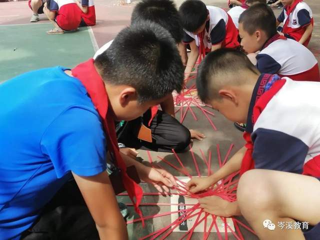 石材建材博览会上,竹薮馆展出的竹编织技艺竹制品展品令人眼前一亮