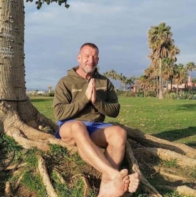 多里安·耶茨,这位六届奥林匹亚先生,退役后面目全非_训练_健美_帖子