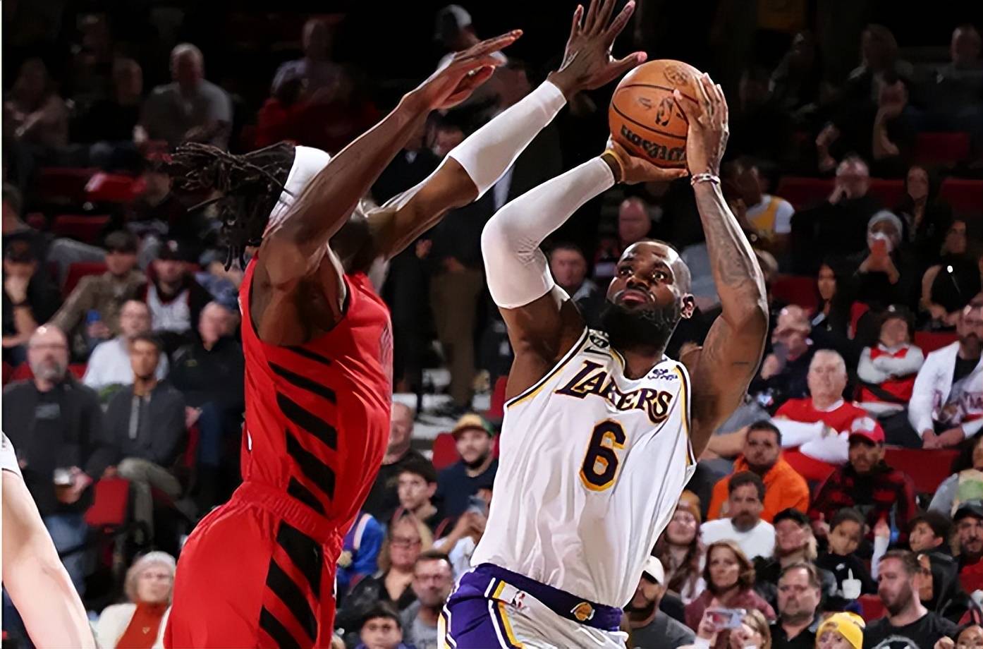 湖人vs开拓者前瞻:四大优势尽显,詹姆斯只要"复出"必胜!