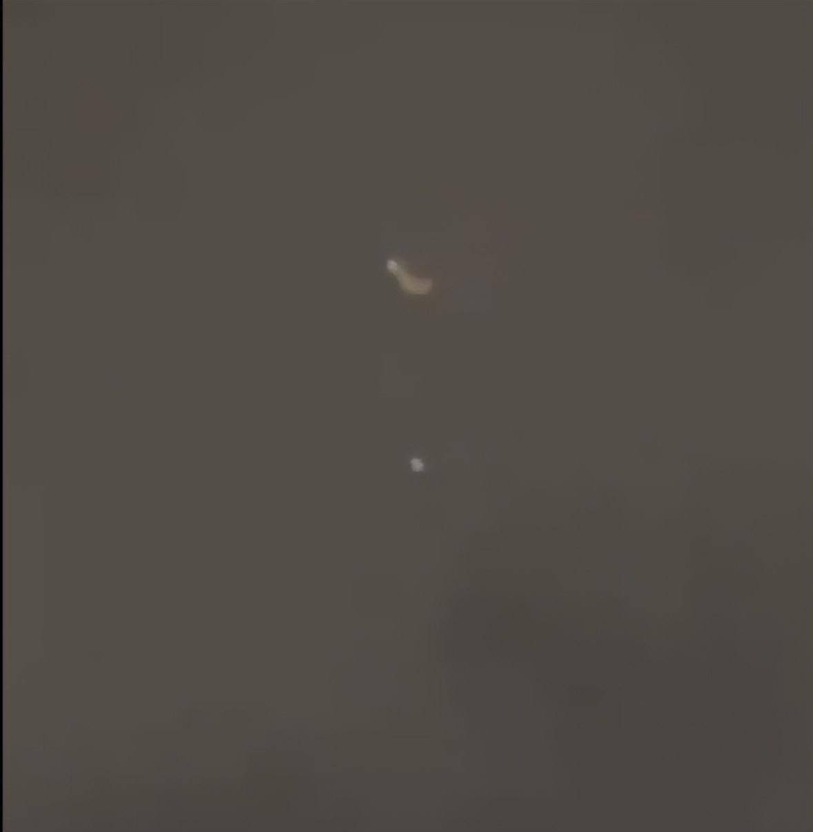 深圳夜空现不明发光飞行物，它们究竟是什么？