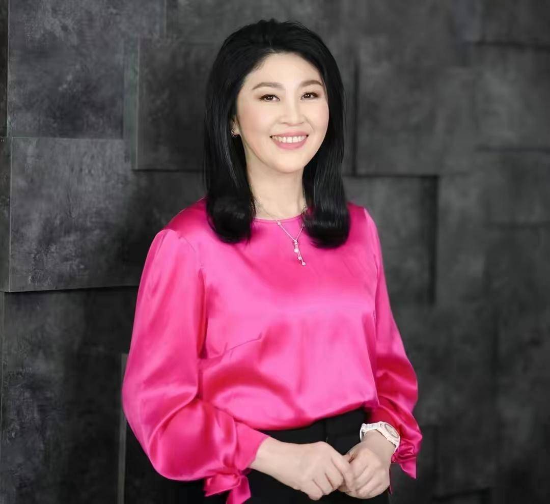 55岁英拉情人节晒美照!