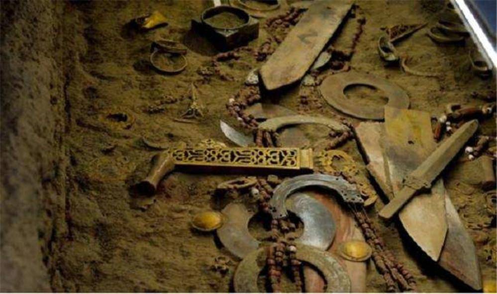 山东考古最大意外，千年古墓被人搬空，盗墓工具却被当成国宝？(图3)