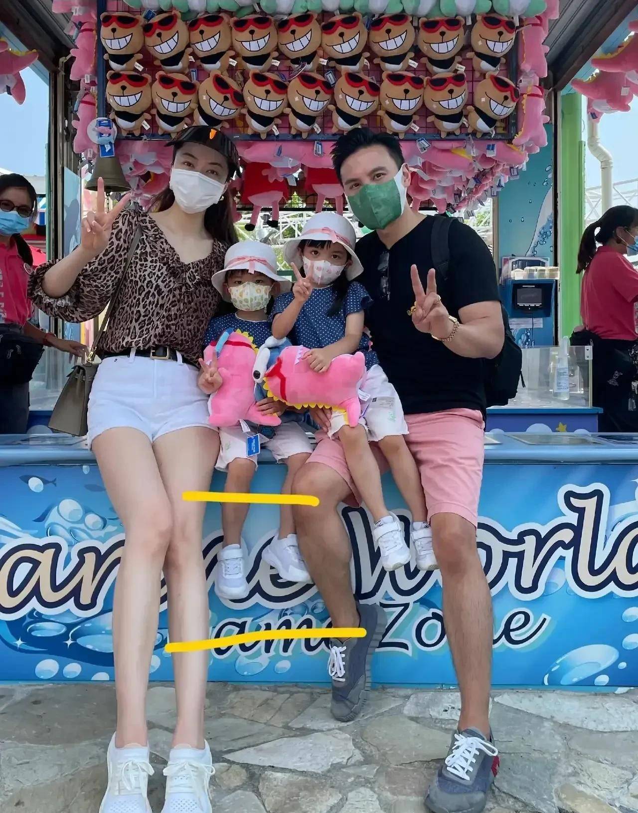 身高178cm的熊黛林,出门从来不穿高跟鞋,而是穿着平底鞋,不张扬也不抢